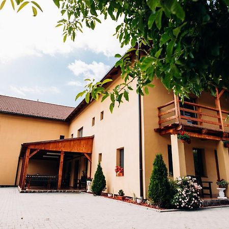 プライド Iris 2 Bed & Breakfast エクステリア 写真