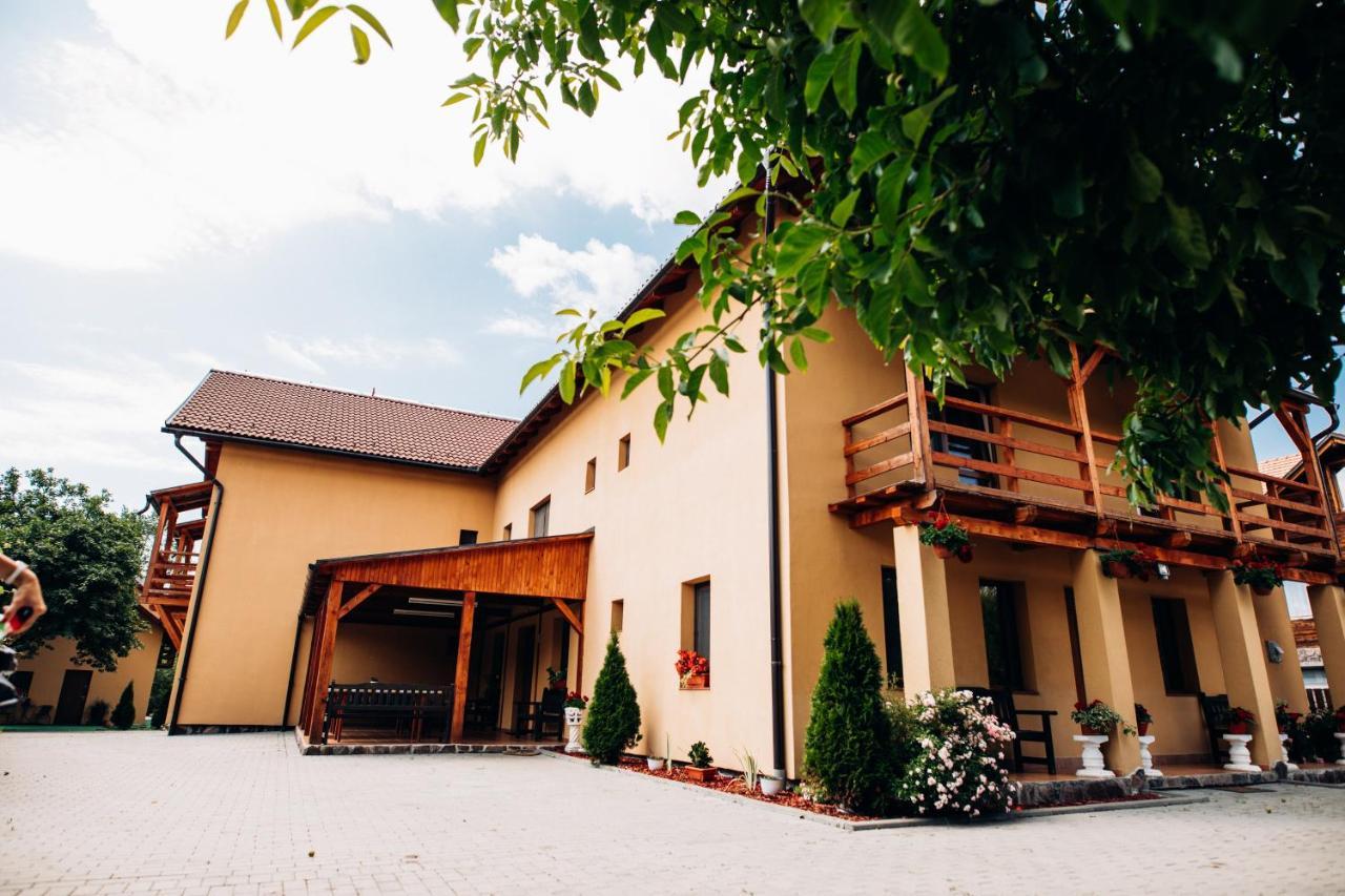 プライド Iris 2 Bed & Breakfast エクステリア 写真