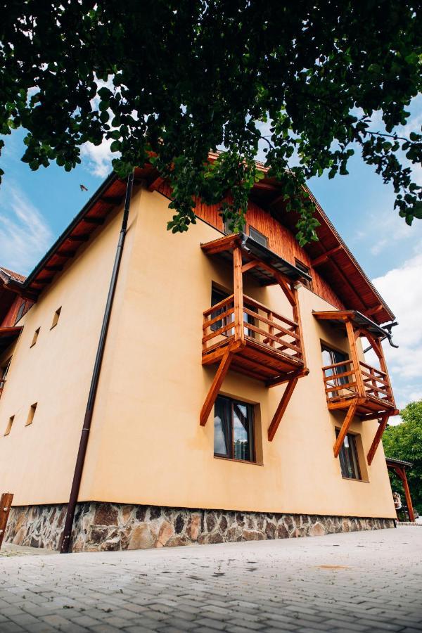 プライド Iris 2 Bed & Breakfast エクステリア 写真